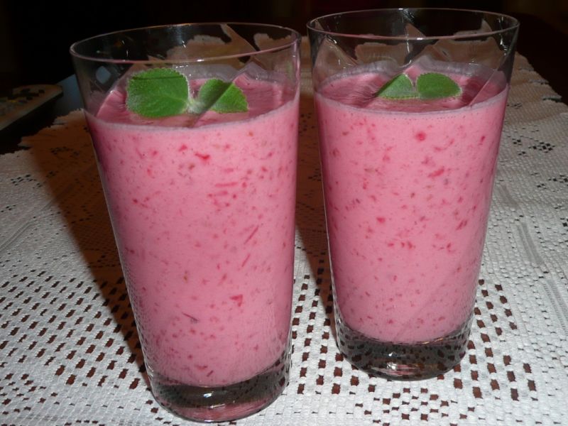 Koktajl z czerwonych porzeczek 