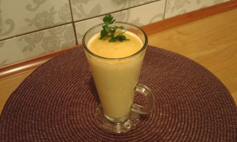 Koktajl z jogurtem naturalnym Koktajl z jogurtem naturalnym