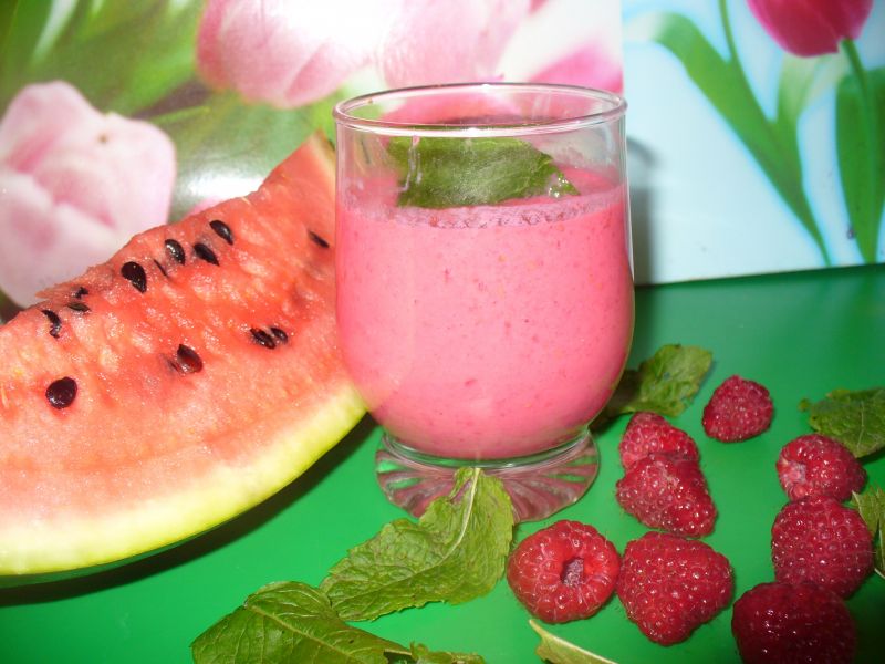 Koktajl z malin i arbuza