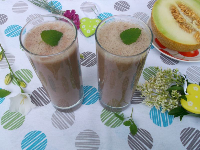 Koktajl z melonem, truskawkami i jęczmieniem