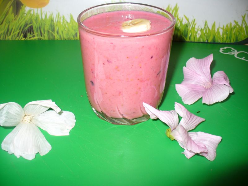 Koktajl z mlekiem kokosowym Koktajl z mlekiem kokosowym