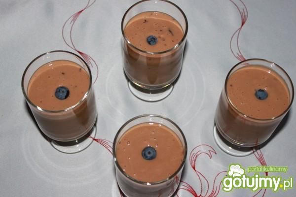 Koktajl z morelami i śliwkami 