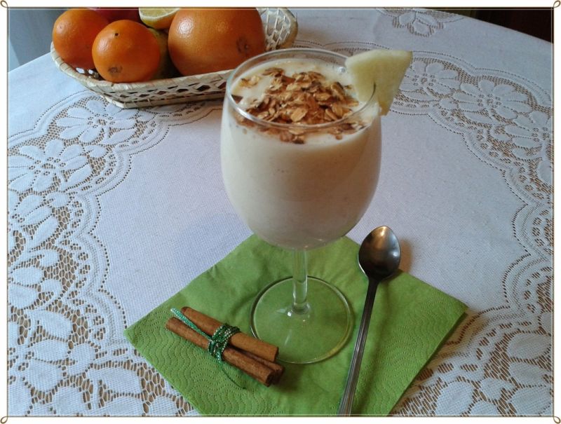 Koktajl z płatkami owsianymi i jabłkiem