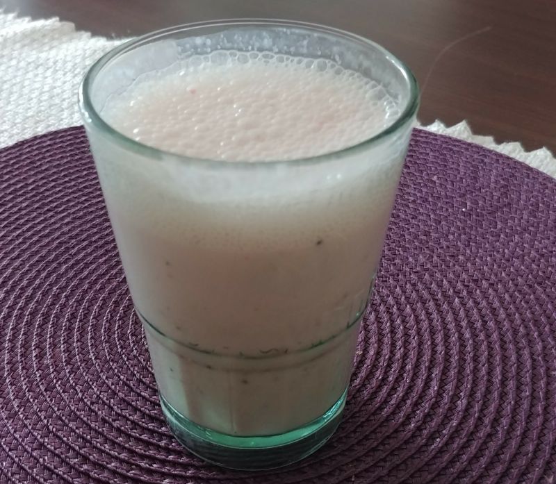 Koktajl z truskawek i kiwi