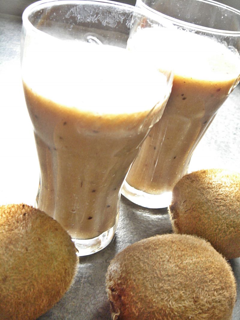 Koktajl ze śliwkami i aronią Koktajl ze śliwkami i aronią