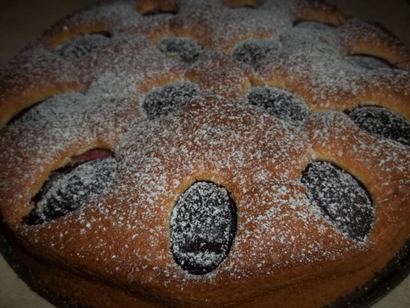 Kołacz ze śliwkami