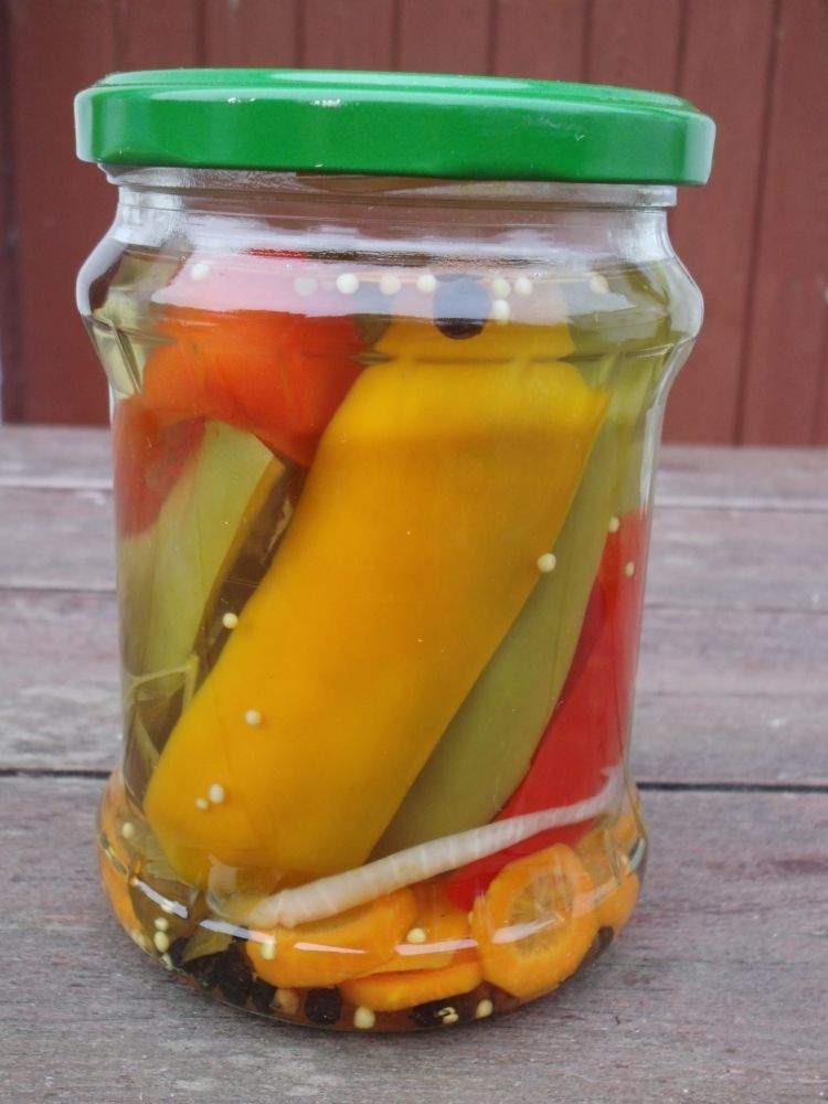 Kolorowa papryka konserwowa Kolorowa papryka konserwowa