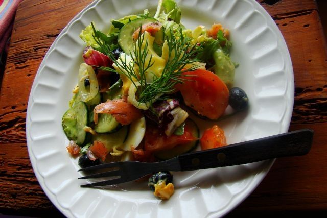 Kolorowa sałatka dietetyczna