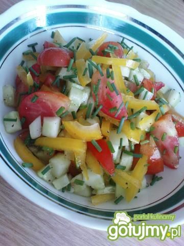 Kolorowa sałatka jarzynowa  Kolorowa sałatka jarzynowa