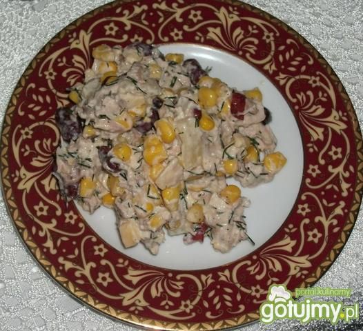 Kolorowa sałatka kurczakowa Kolorowa sałatka kurczakowa