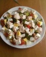 Kolorowa sałatka z brokułami