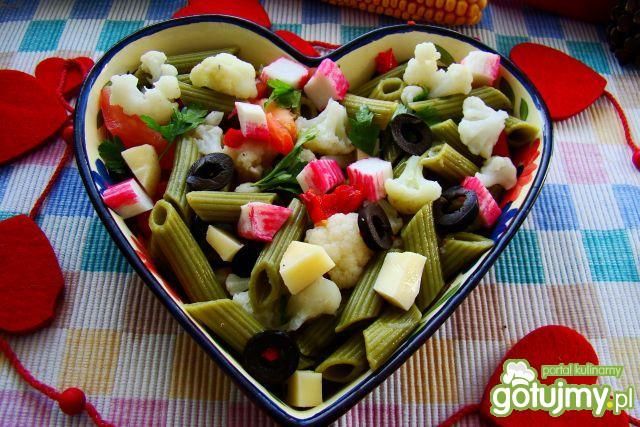 Kolorowa sałatka z makaronu szpiankowego Kolorowa sałatka z makaronu szpiankowego