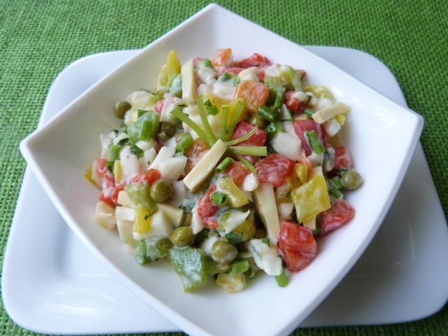 Kolorowa sałatka z papryki Kolorowa sałatka z papryki