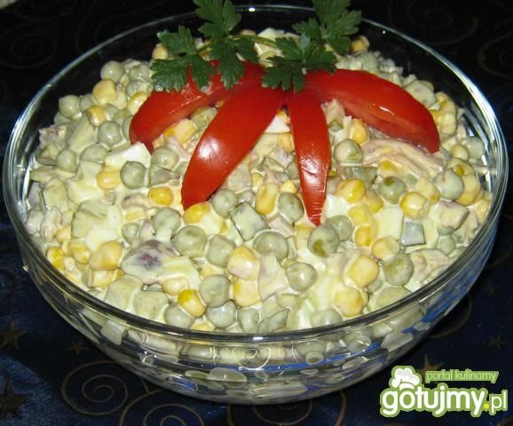 kolorowa sałatka z ziemniakami