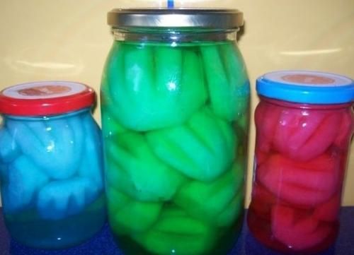 Kolorowe gruszki do tarty