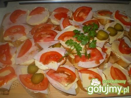 Kolorowe kanapeczki na bagietkach Kolorowe kanapeczki na bagietkach