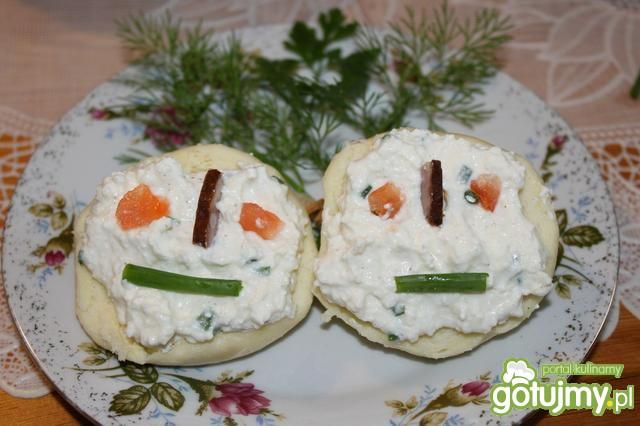 Kolorowe kanapeczki z twarożkiem 