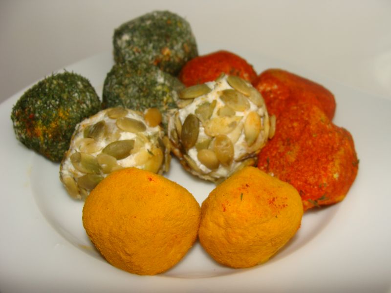 Kolorowe kulki serowe Kolorowe kulki serowe