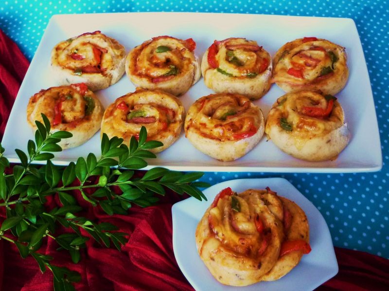 Kolorowe mini pizze Kolorowe mini pizze