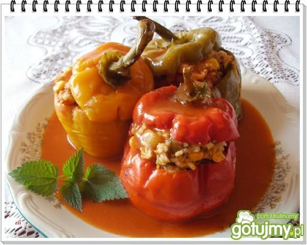 Kolorowe papryki faszerowane Eli