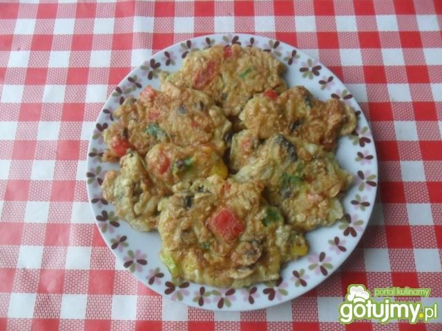 Kolorowe placuszki z kurczaka Kolorowe placuszki z kurczaka