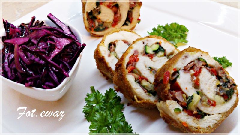 Kolorowe roladki z piersi kurczaka