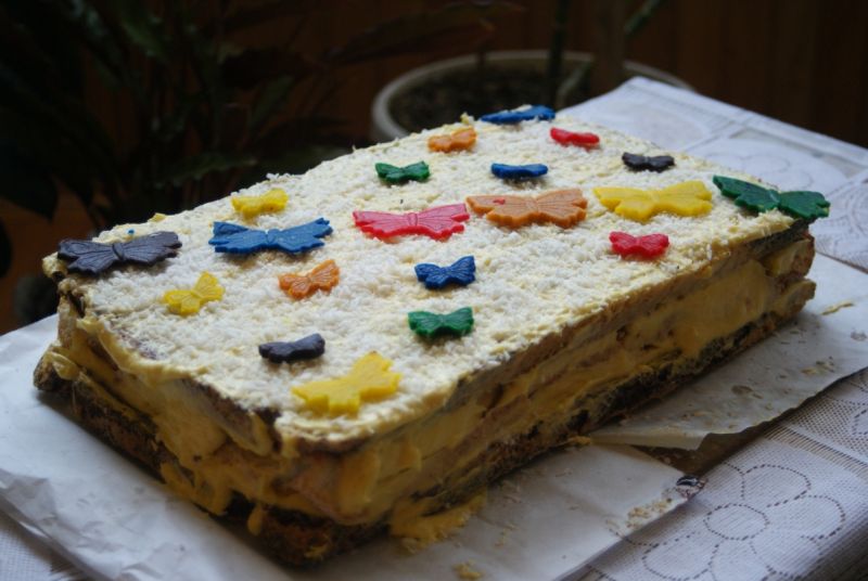 Kolorowy białkowiec ze wsadką kokosową 