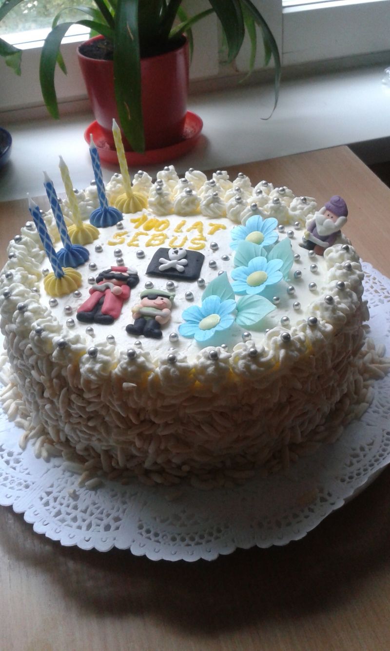 Kolorowy torcik na 5 urodziny Kolorowy torcik na 5 urodziny