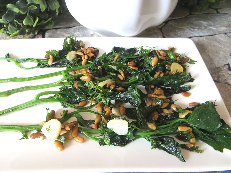 Komosa biała zamiast szparagów Komosa biała zamiast szparagów