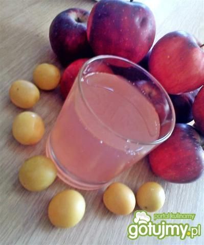 Kompocik mirabelkowo-jabłkowy  Kompocik mirabelkowo-jabłkowy
