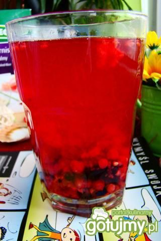 Kompocik z porzeczek i malin  Kompocik z porzeczek i malin