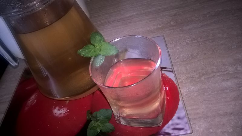 Kompot jabłkowo-miętowy