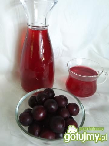Kompot mirabelkowy