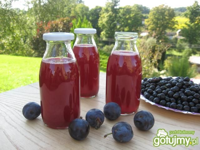 Kompot na zimę ze śliwek i aronii  Kompot na zimę ze śliwek i aronii