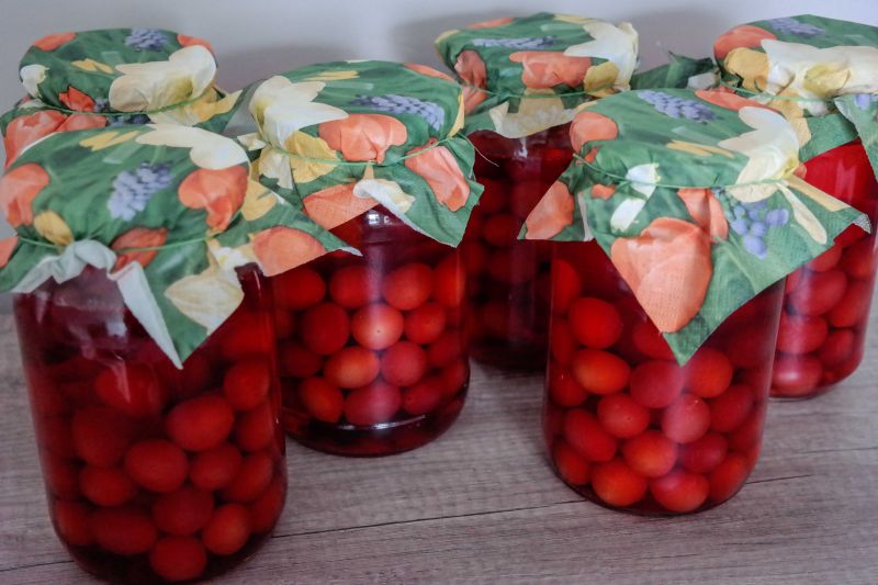 Kompot z czerwonych mirabelek (na zimę) Kompot z czerwonych mirabelek (na zimę)