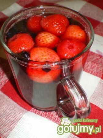 Kompot z truskawek i jagód