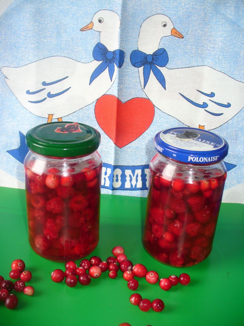 Kompot z żurawiny z malinami Kompot z żurawiny z malinami