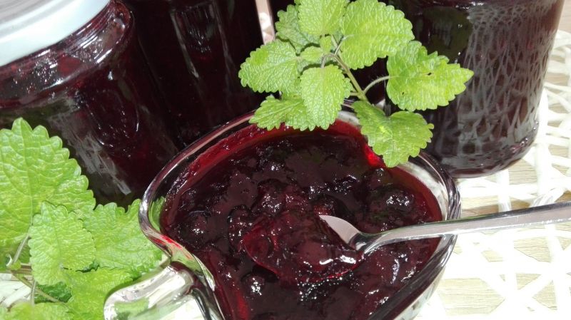 Konfitura z aronii, gruszki i jabłka Konfitura z aronii, gruszki i jabłka