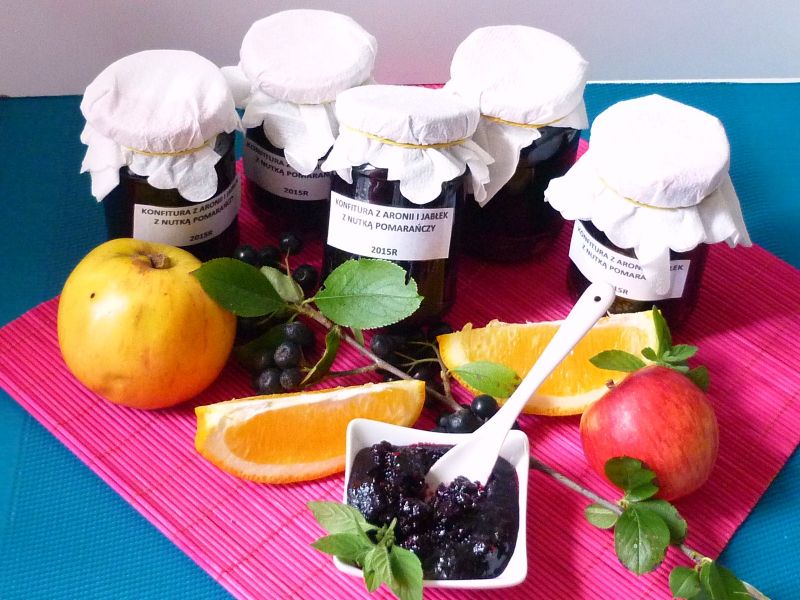 Konfitura z aronii i jabłek z nutką pomarańczy