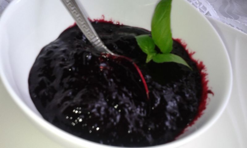 Konfitura z czarnej porzeczki