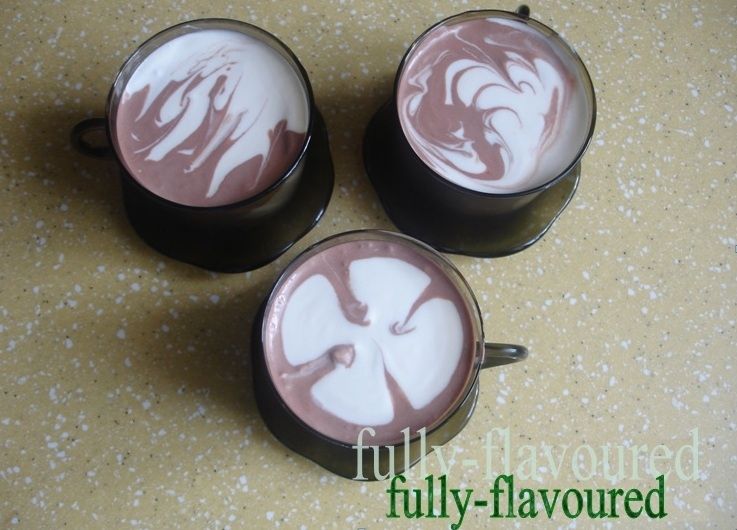 Kontrastowy mus czekoladowy