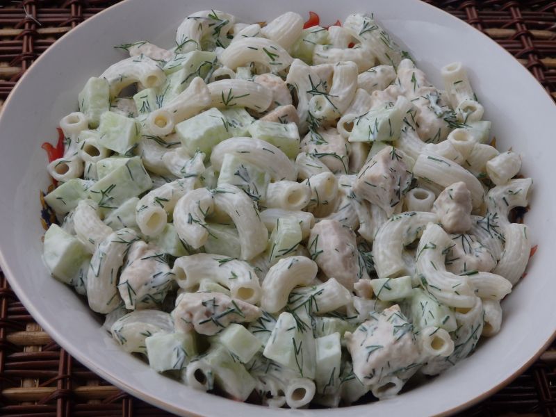 Koperkowa sałatka z kurczakiem Koperkowa sałatka z kurczakiem