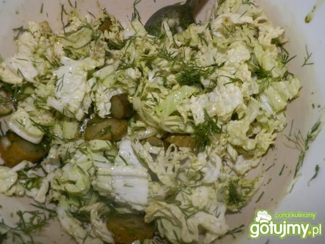 Koperkowa surówka z kapustą pekińską