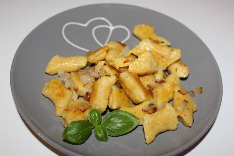 Kopytka jaglane z dynią