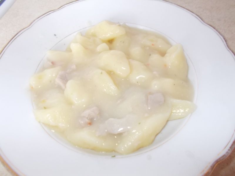 Kopytka z gulaszem