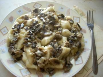 Kopytka z pieczarkami  Kopytka z pieczarkami