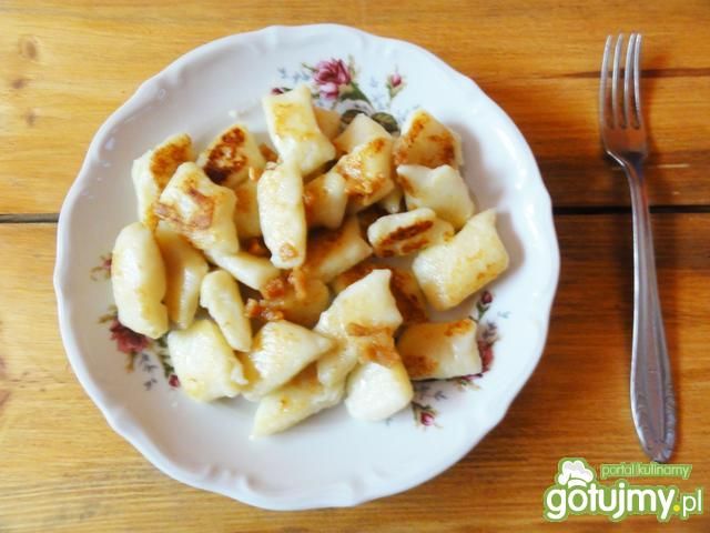 Kopytka z serem żółtym