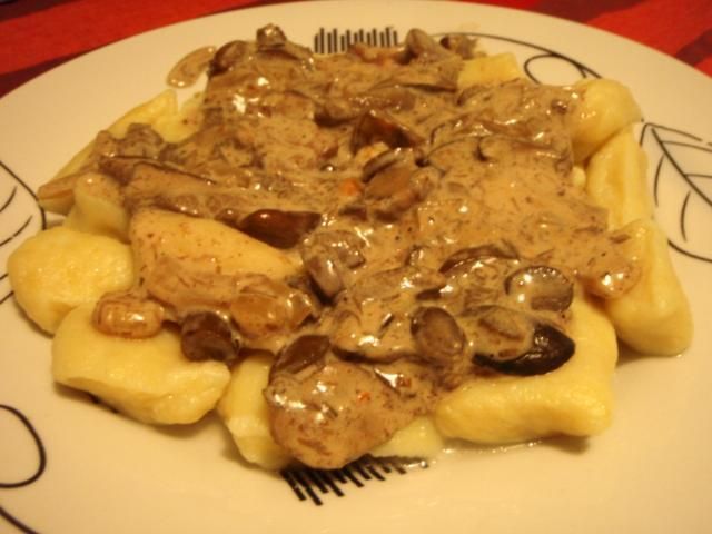 Kopytka z sosem grzybowym Kopytka z sosem grzybowym