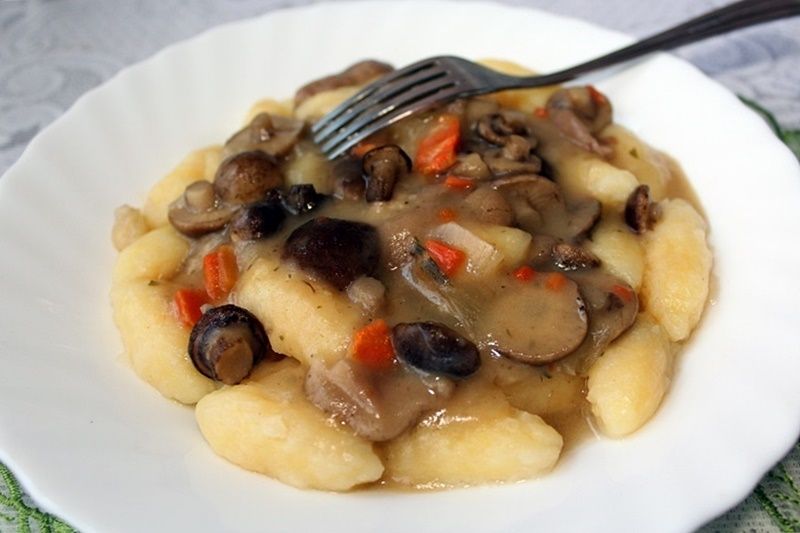 Kopytka z sosem grzybowym
