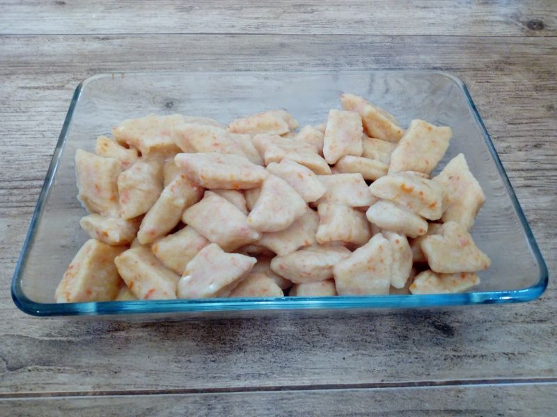 Kopytka ziemniaczano - marchewkowo - serowe